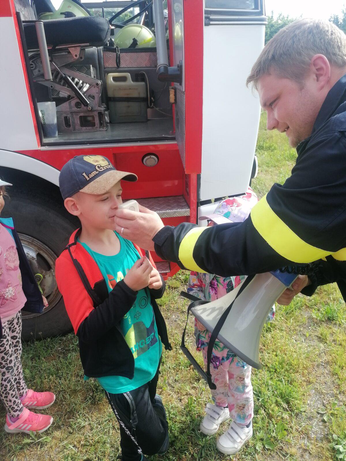 Hasiči v MŠ :-) - 7