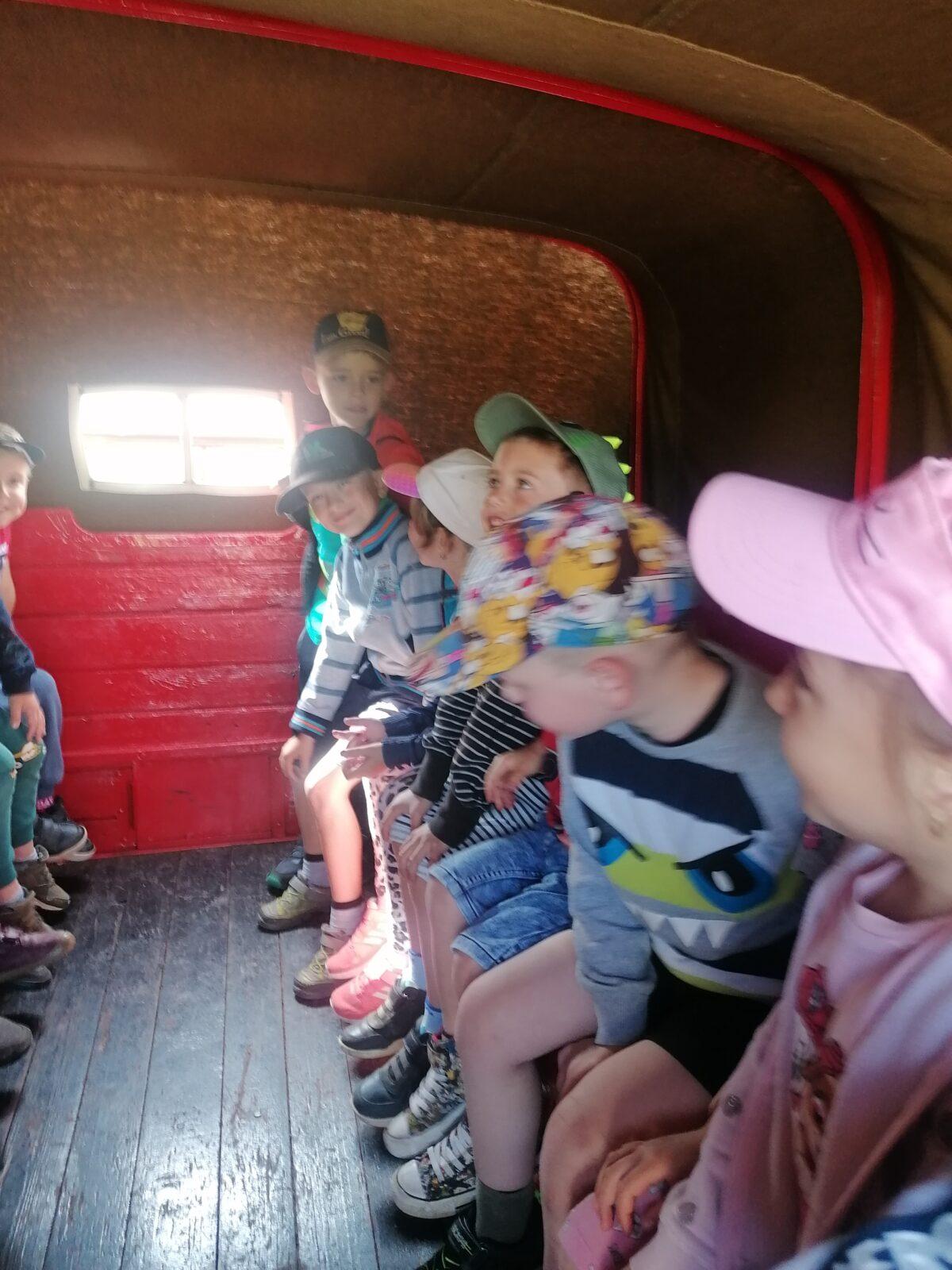 Hasiči v MŠ :-) - 14