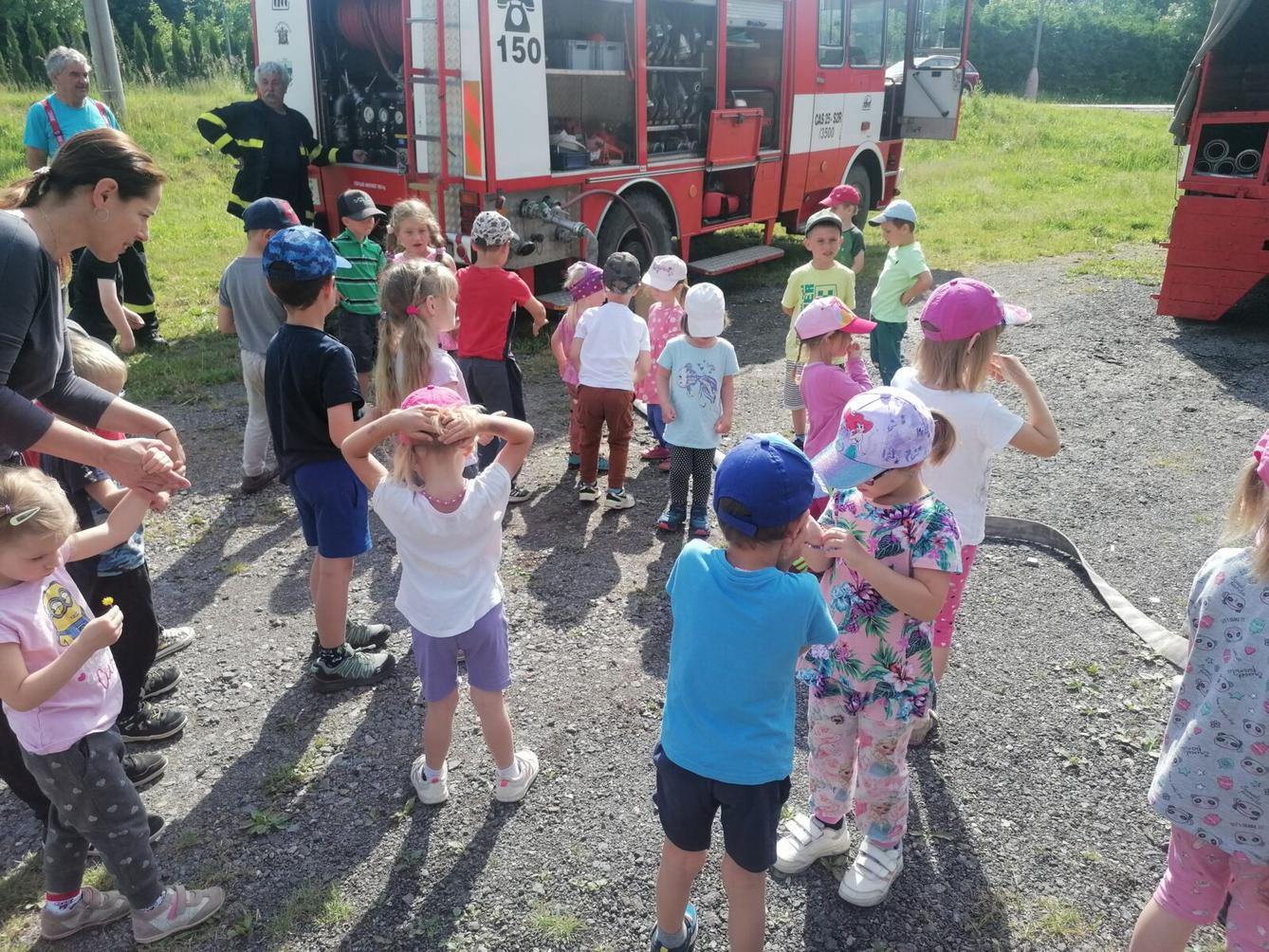 Hasiči v MŠ :-) - 23