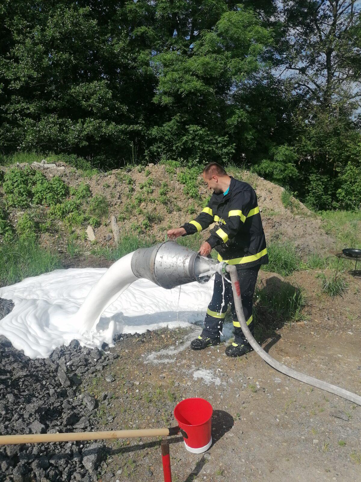 Hasiči v MŠ :-) - 26