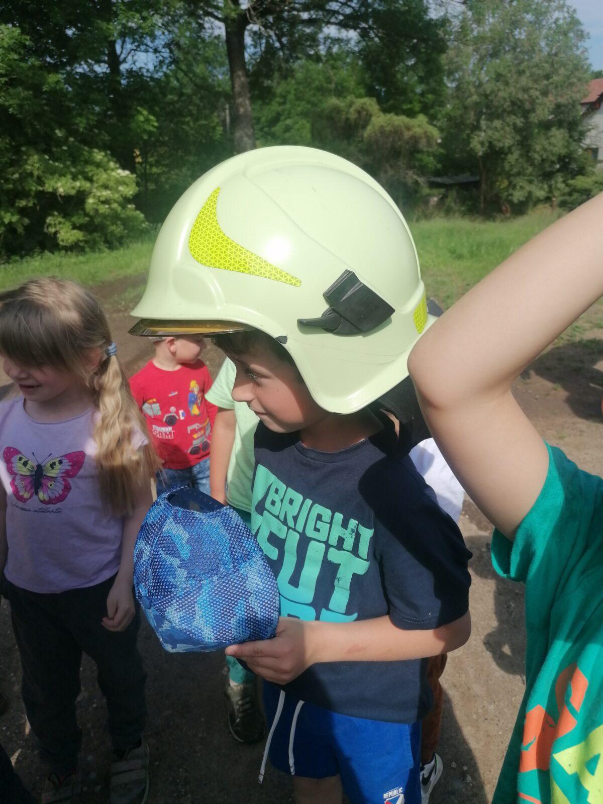 Hasiči v MŠ :-) - 29