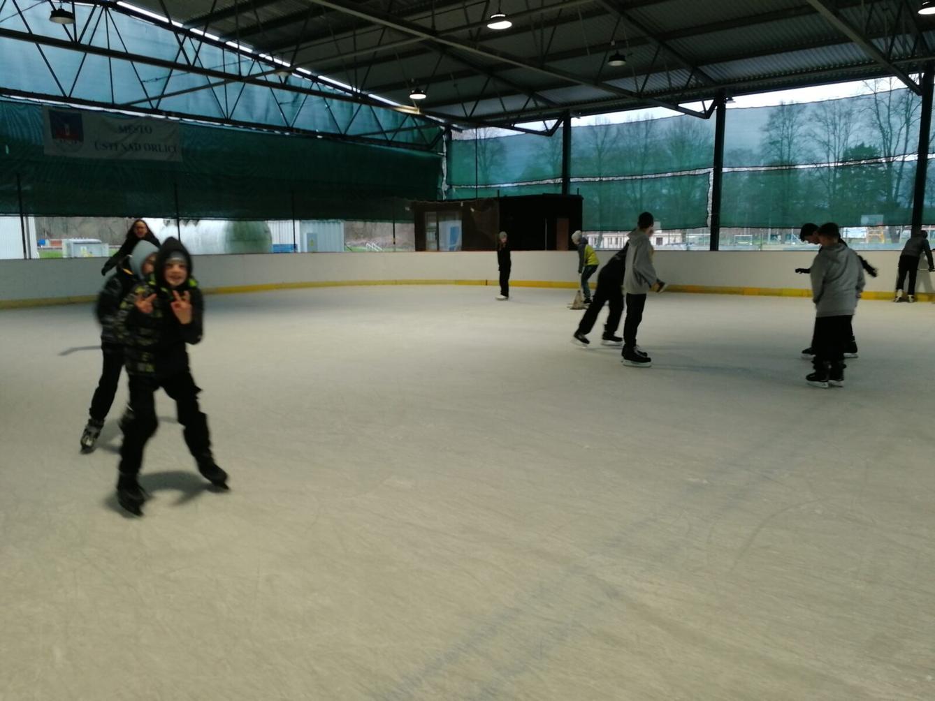 Vánoční bruslení na II. stupni - 5