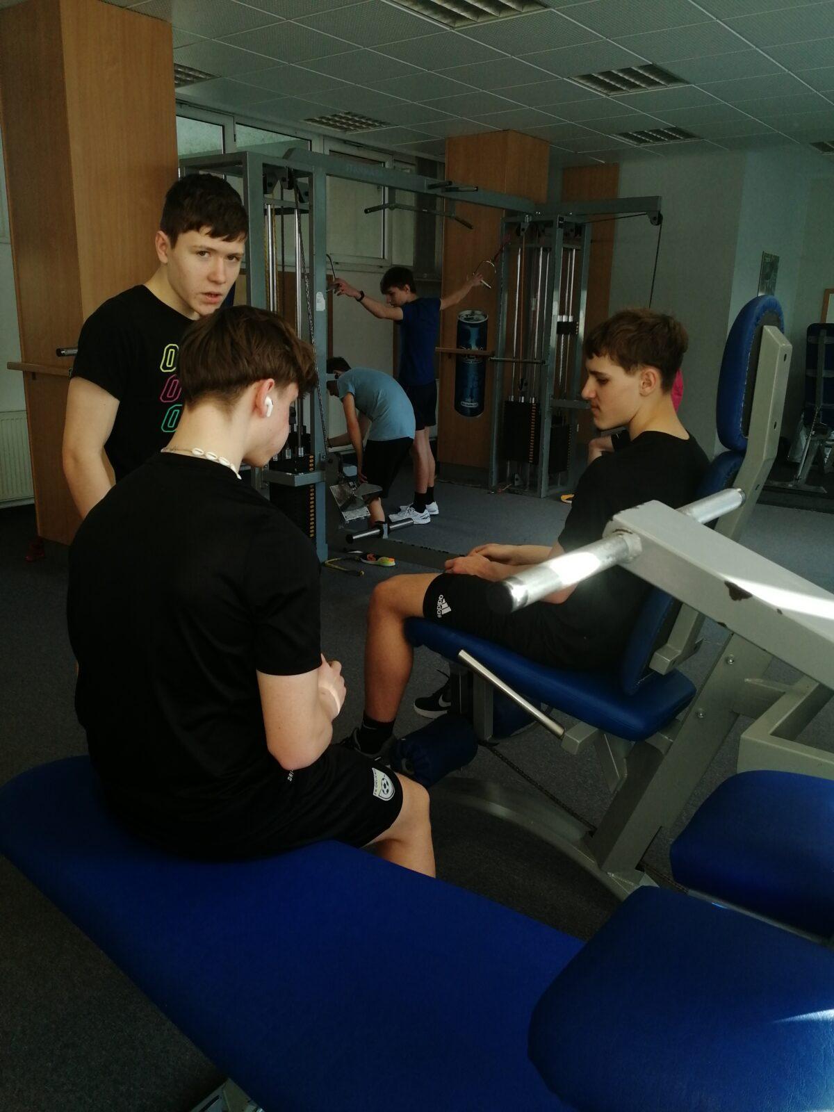 Návštěva posilovny - žáci 9.tříd - 12