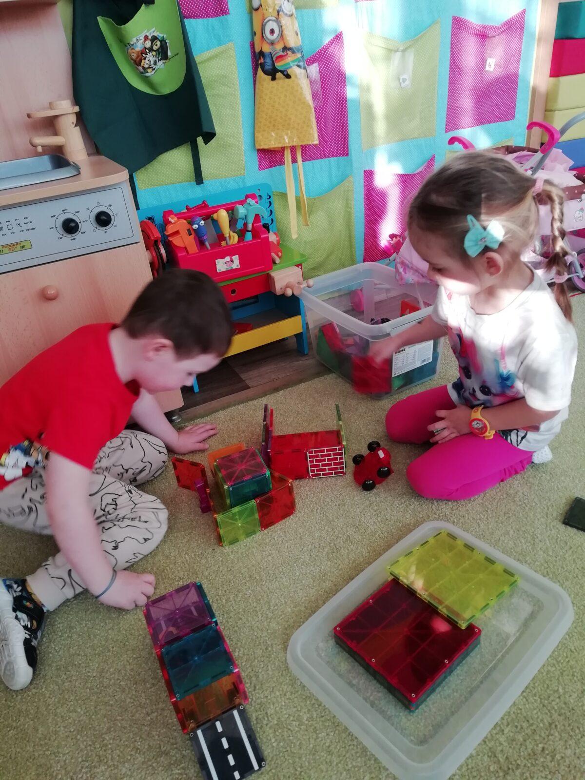 BROUČCI - ,,O ZAKLETÝCH STROMECH, PŘIŠLO JARO DO VSI´´ - 54