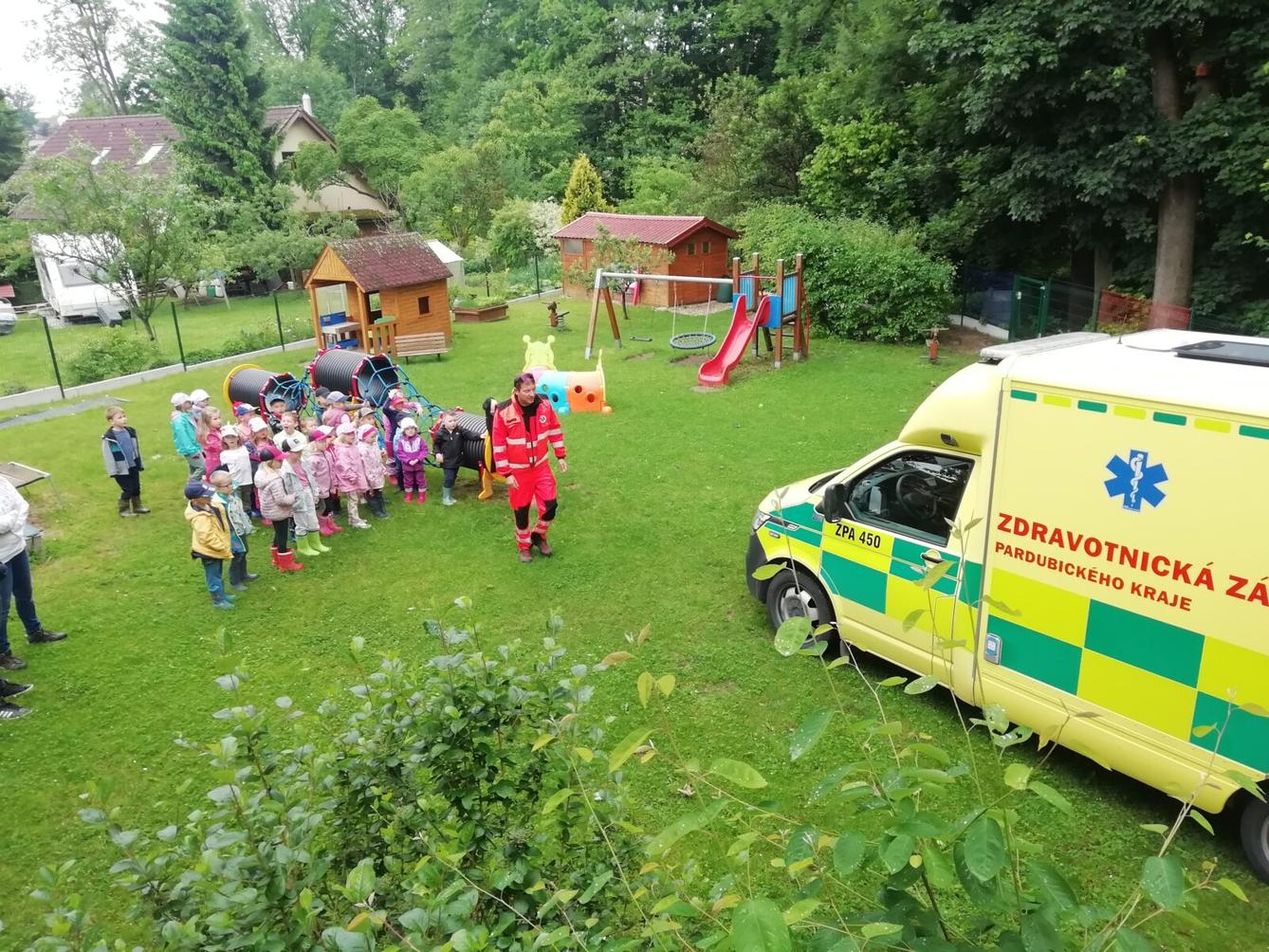 PŘEKVAPENÍ PRO DĚTI - ZÁCHRANKA - 2
