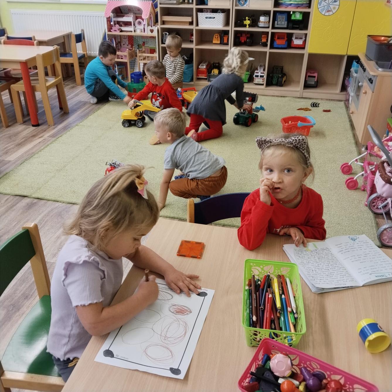 BROUČCI - VŮNĚ JABLÍČKA - 25