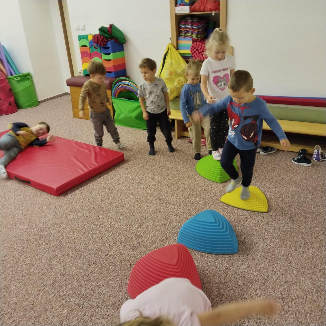 BROUČCI - VŮNĚ JABLÍČKA - 35