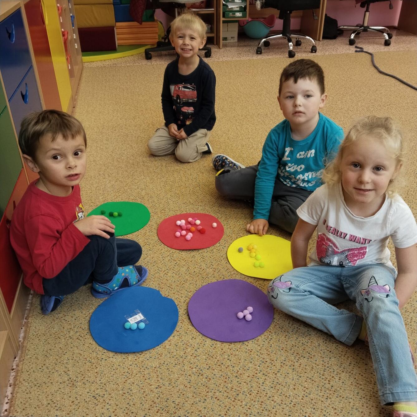 BROUČCI - VŮNĚ JABLÍČKA - 39