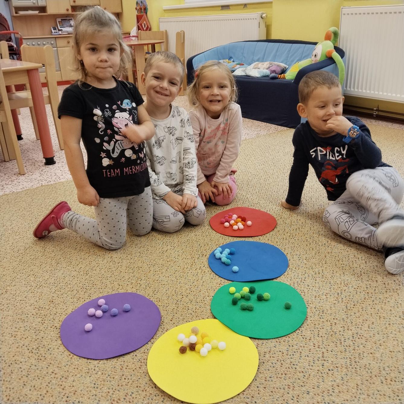 BROUČCI - VŮNĚ JABLÍČKA - 40