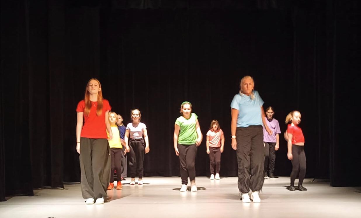 22. 11. Tanc-IK jako host celovečerního představení - 7