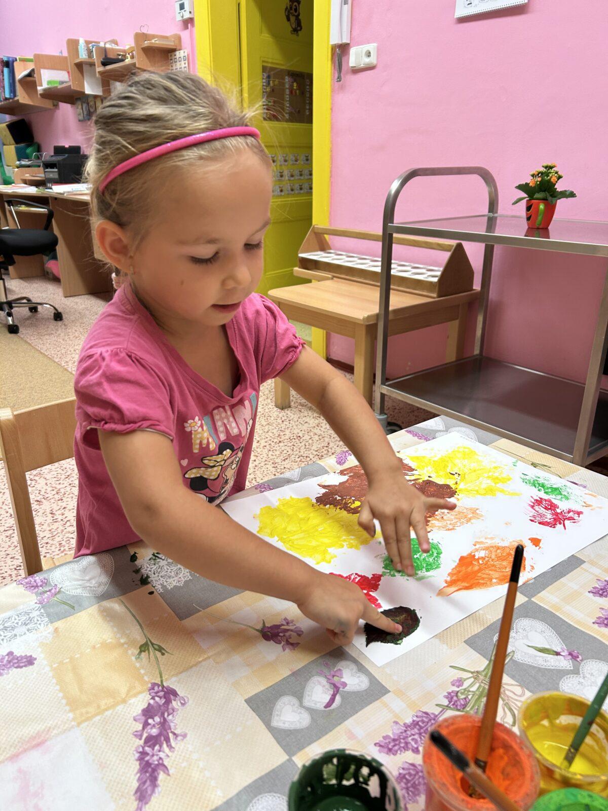 SOVIČKY: LISTÍ ŽLOUTNE POLETUJE - 19