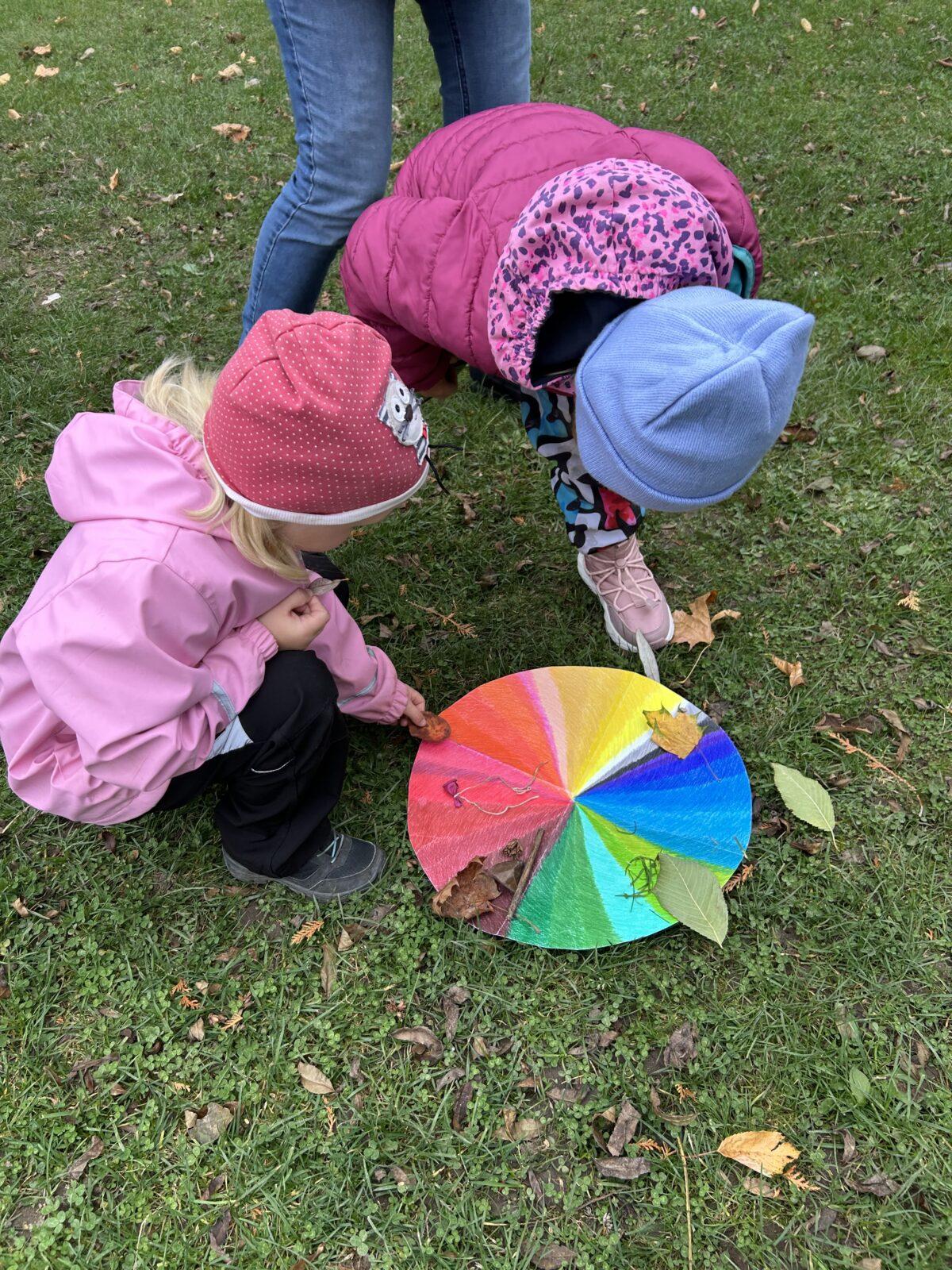 SOVIČKY: LISTÍ ŽLOUTNE POLETUJE - 30