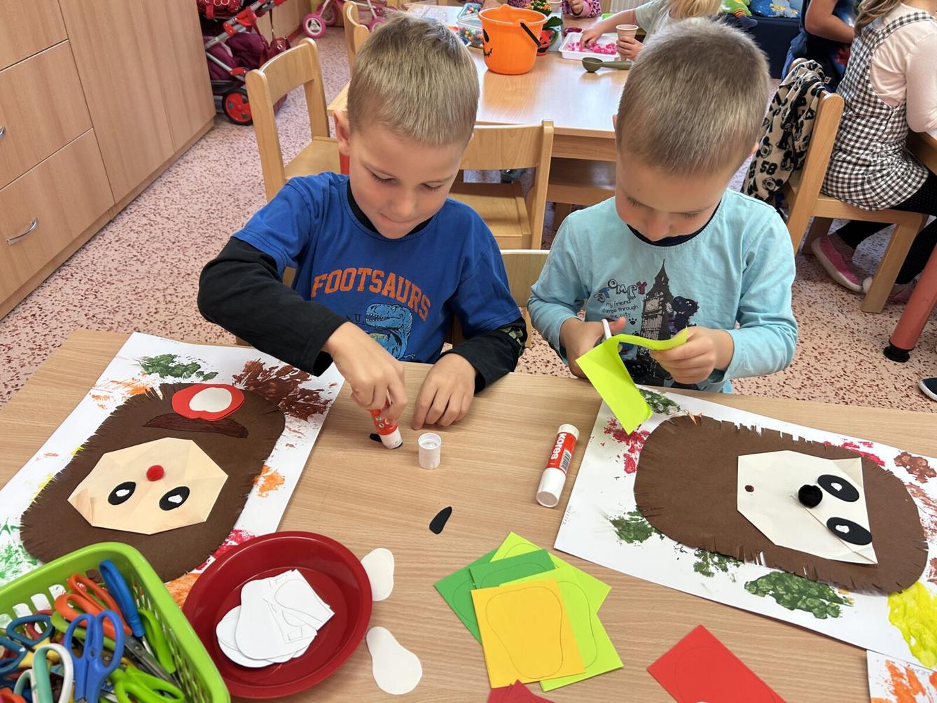 SOVIČKY: LISTÍ ŽLOUTNE POLETUJE - 36