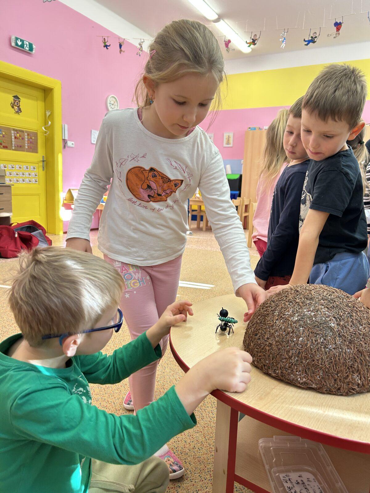 VZDĚLÁVACÍ PROGRAM - USPÁVÁNÍ BROUČKŮ - 4