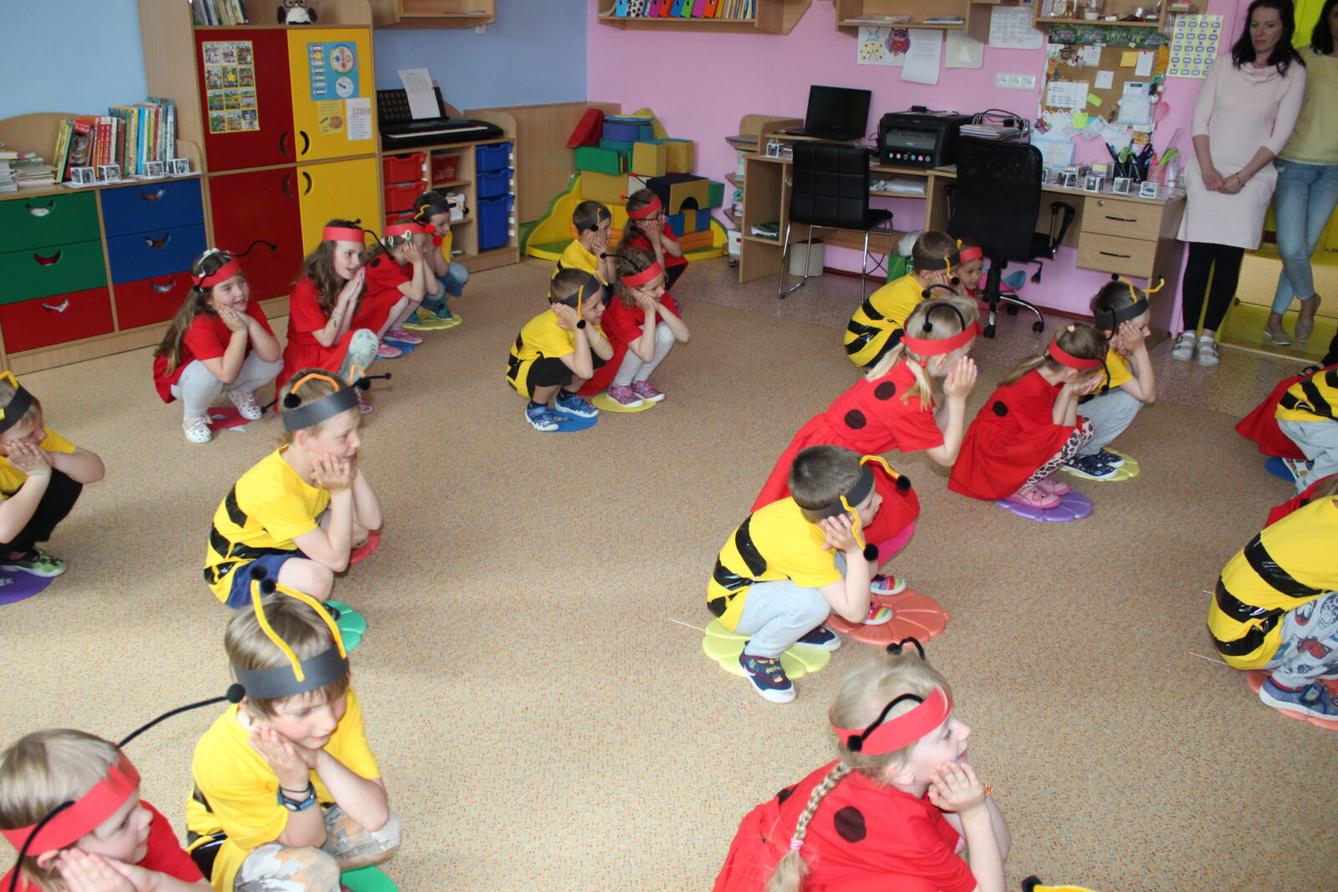 broučci a sovičky:besídka pro maminky - 1