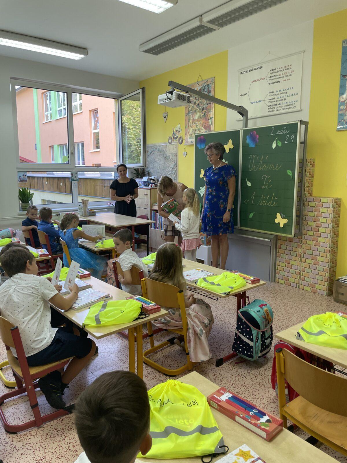 Slavnostní vítání žáků 1. třídy - 25