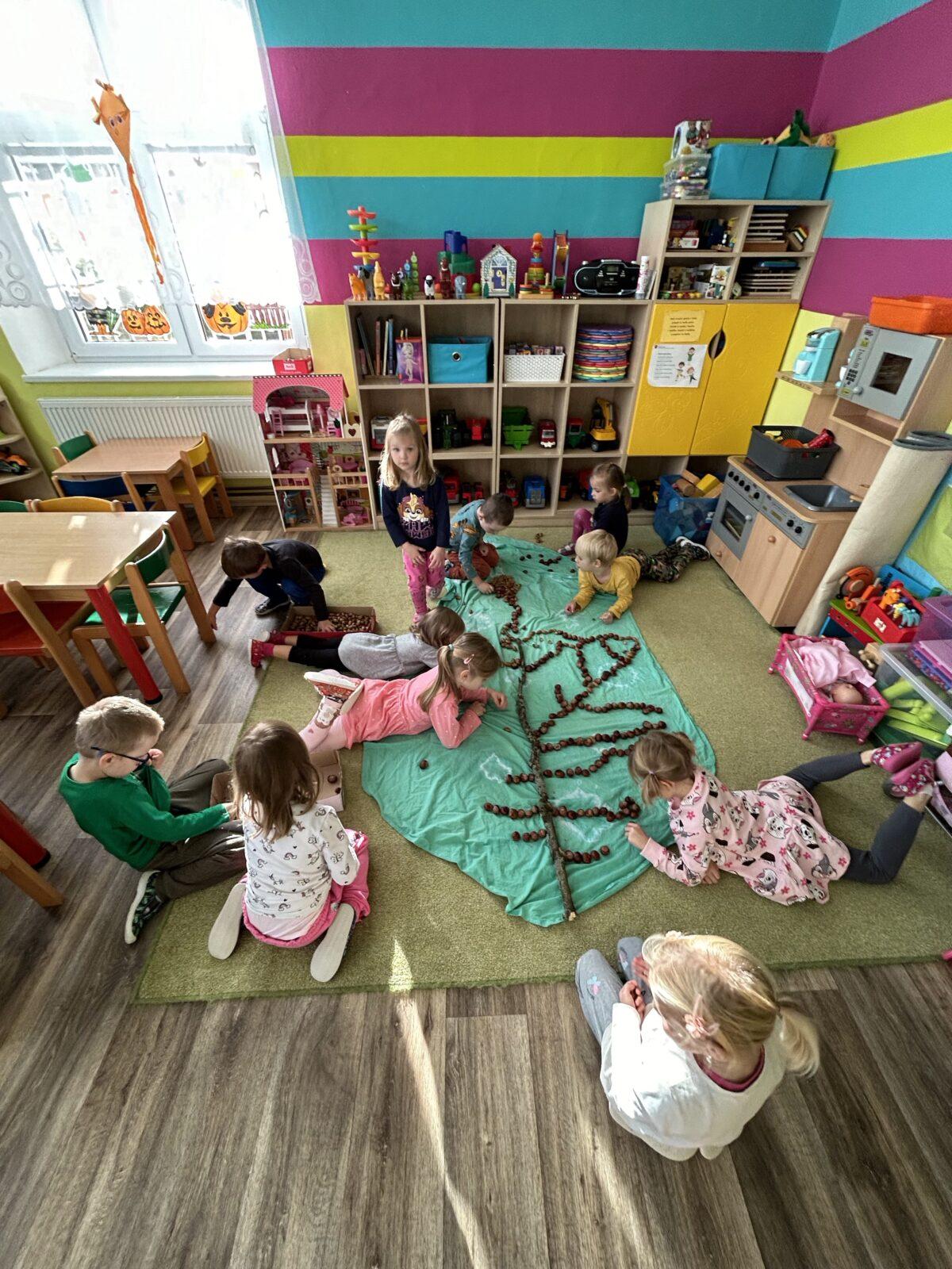 SOVIČKY: LISTÍ ŽLOUTNE, POLETUJE - 39