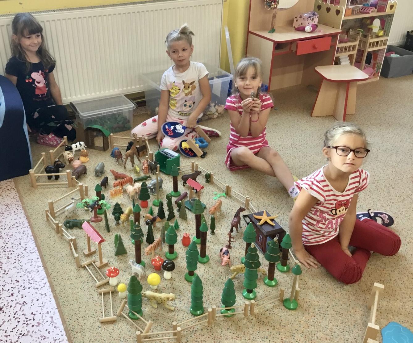 SOVIČKY: ,,LES" - 12