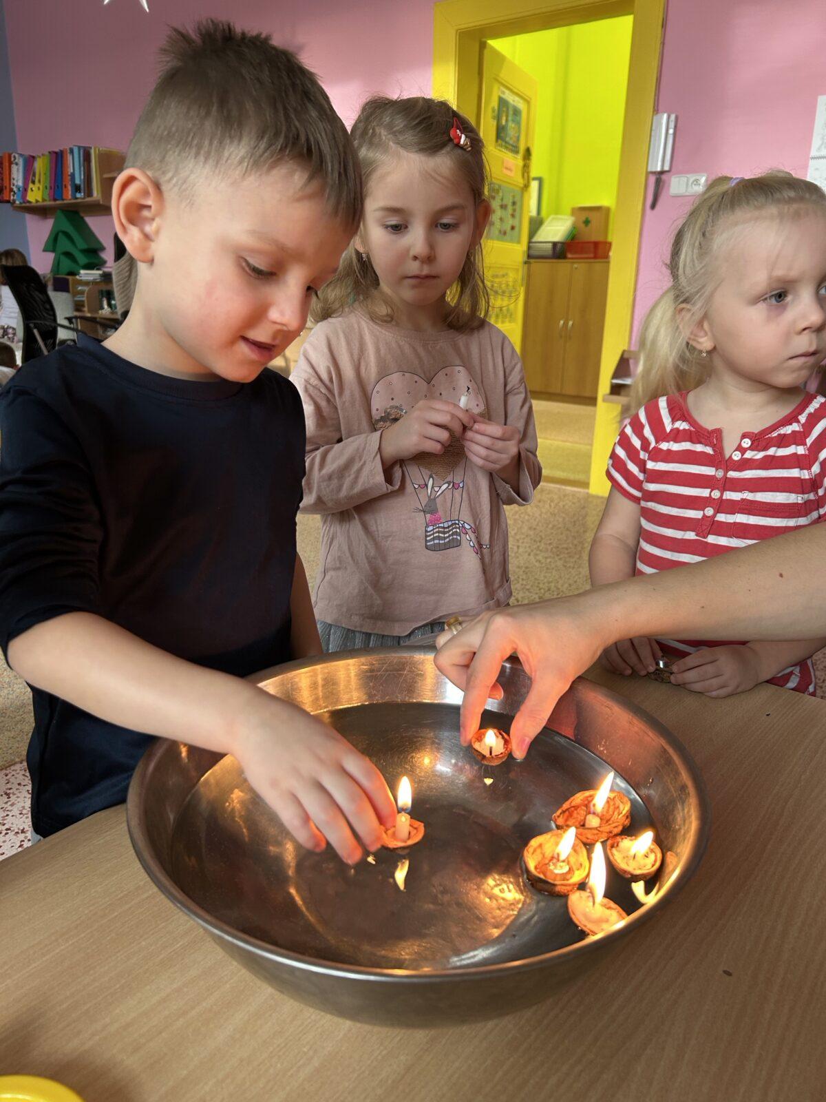 OHLÉDNUTÍ ZA VÁNOCI - 23