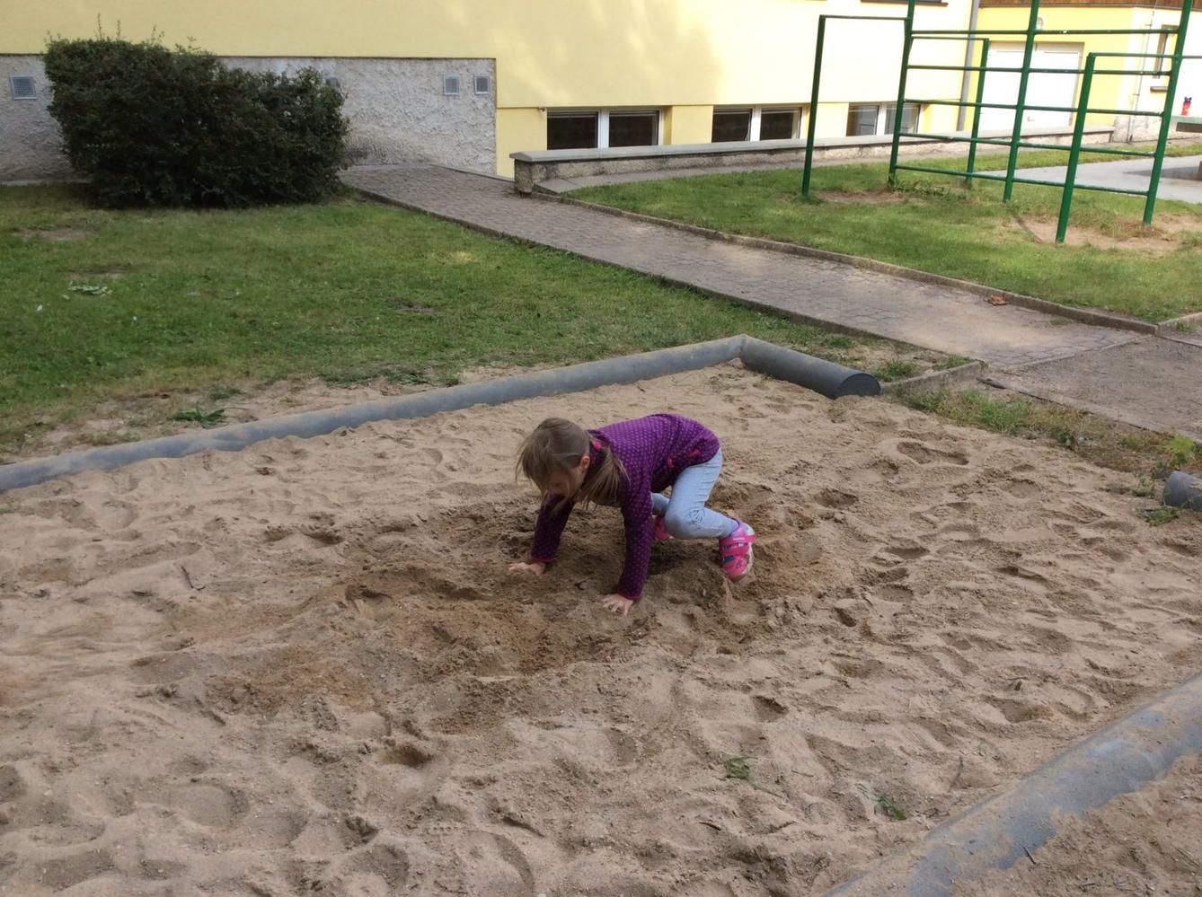 ZÁŘÍ - 2. ODDĚLENÍ - 81