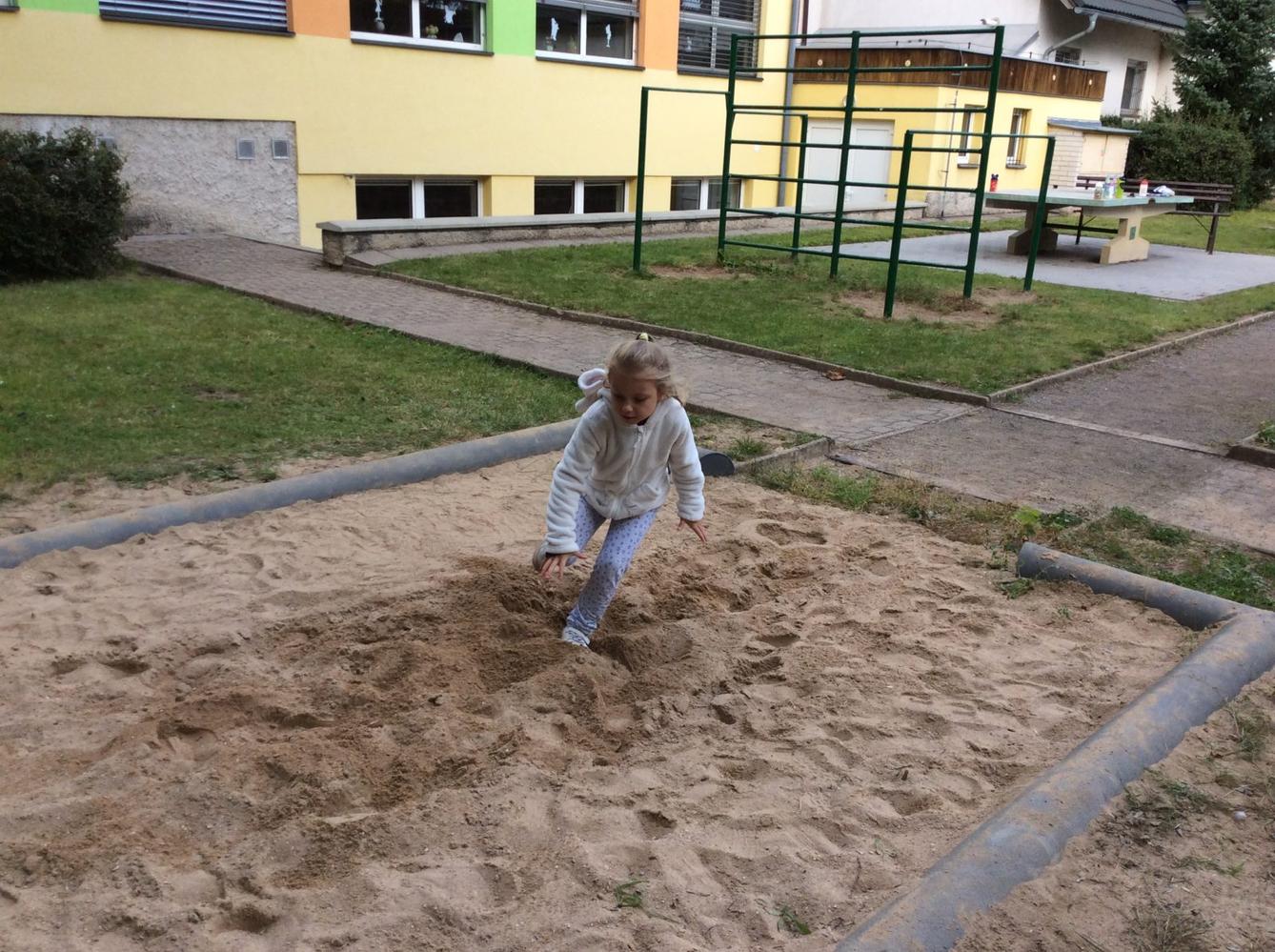 ZÁŘÍ - 2. ODDĚLENÍ - 84