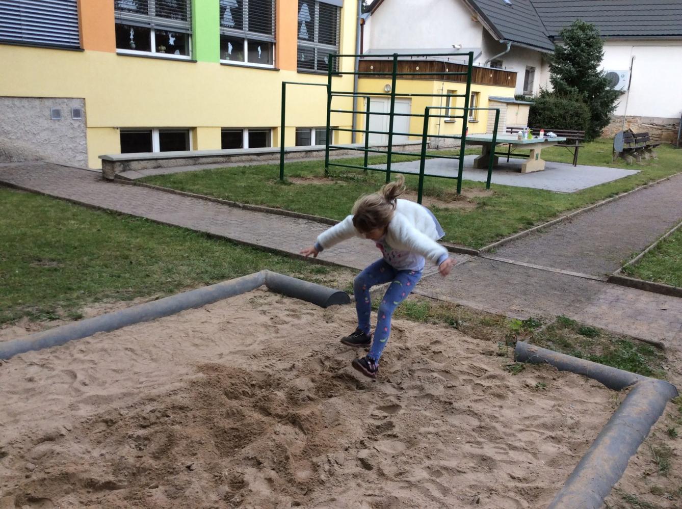 ZÁŘÍ - 2. ODDĚLENÍ - 85