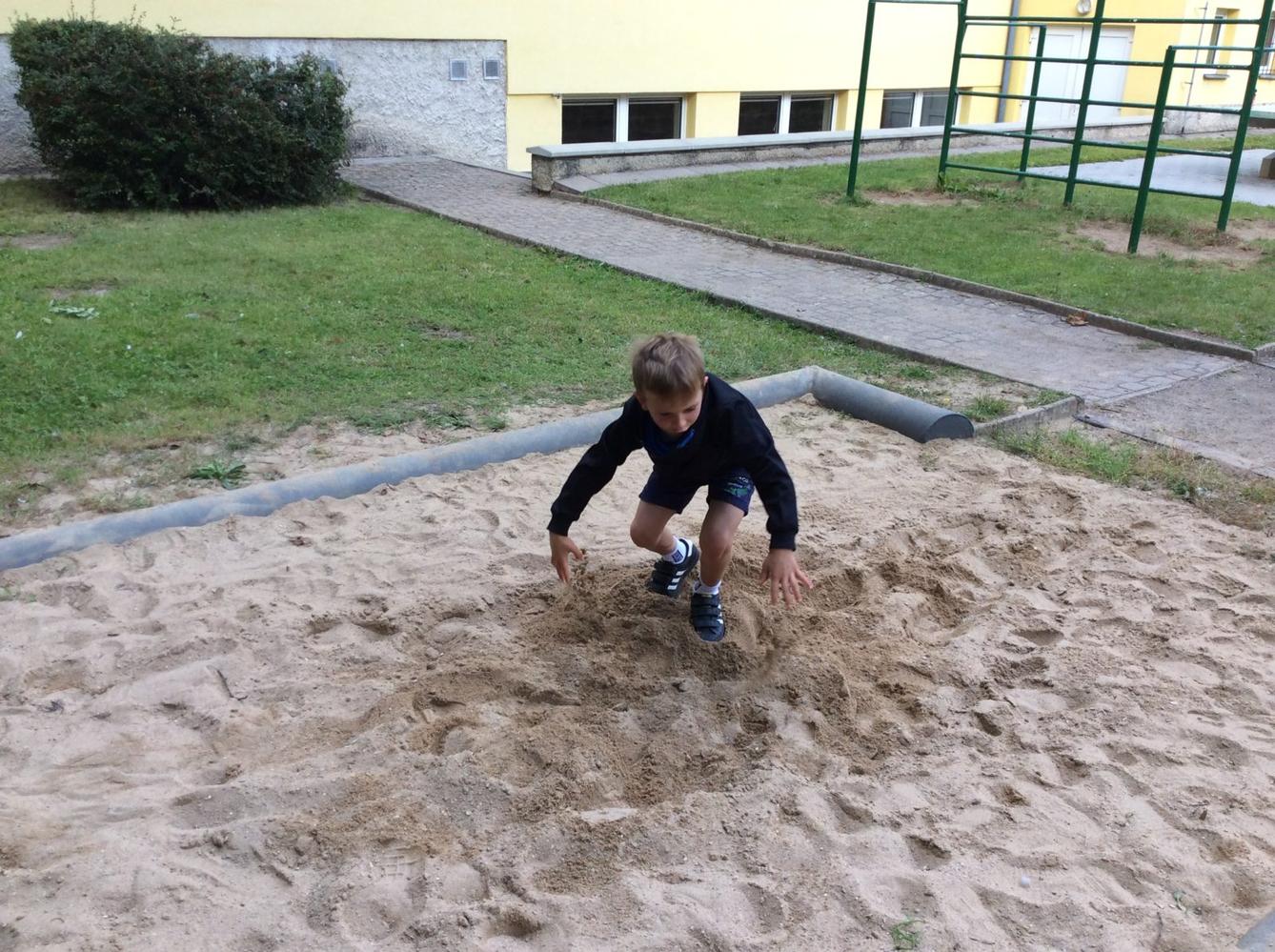 ZÁŘÍ - 2. ODDĚLENÍ - 87