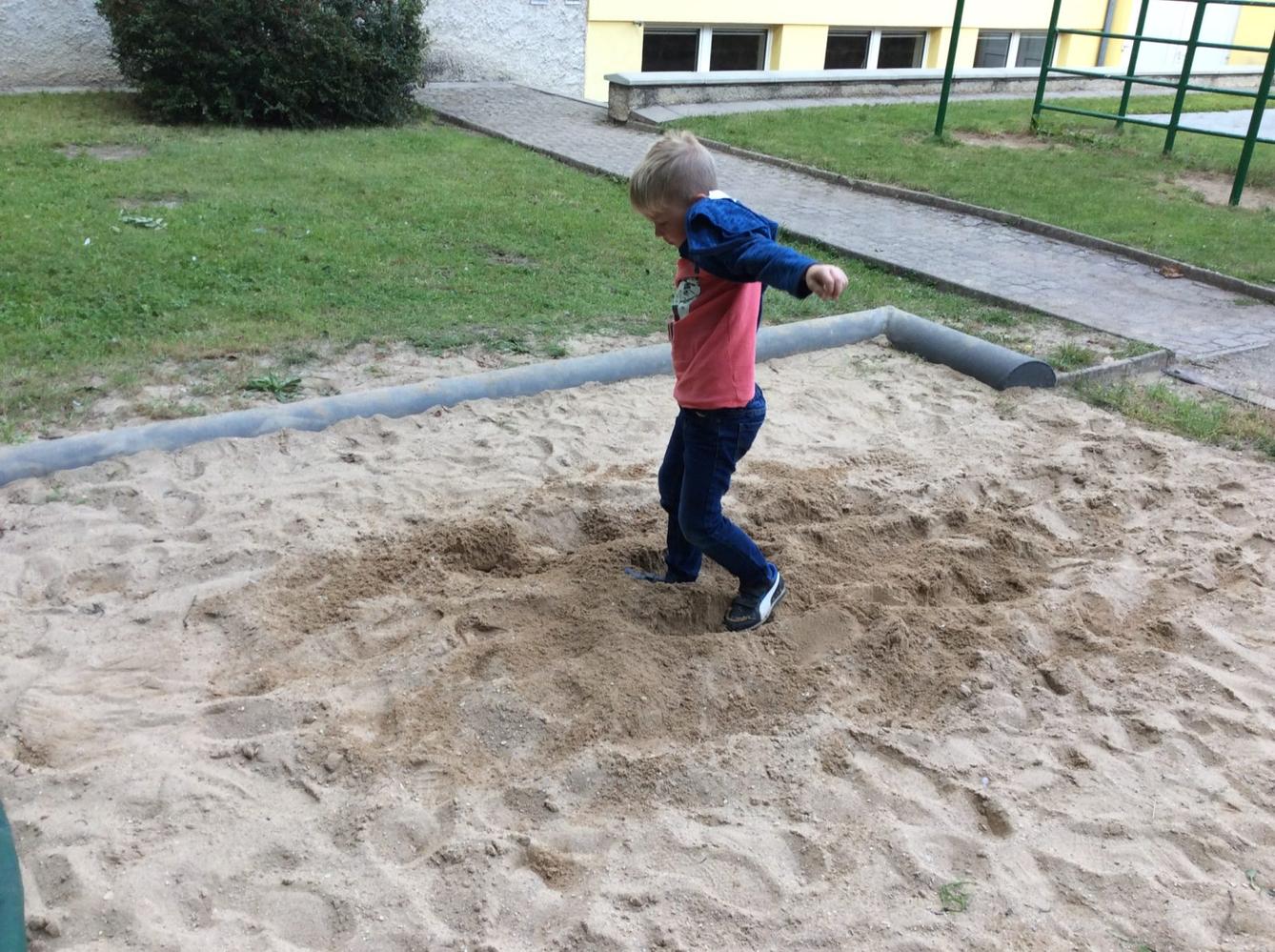 ZÁŘÍ - 2. ODDĚLENÍ - 93