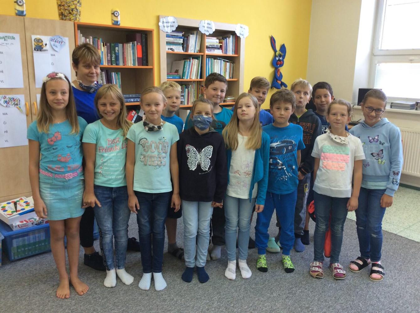 BAREVNÝ TÝDEN - MODRÝ PÁTEK - 6