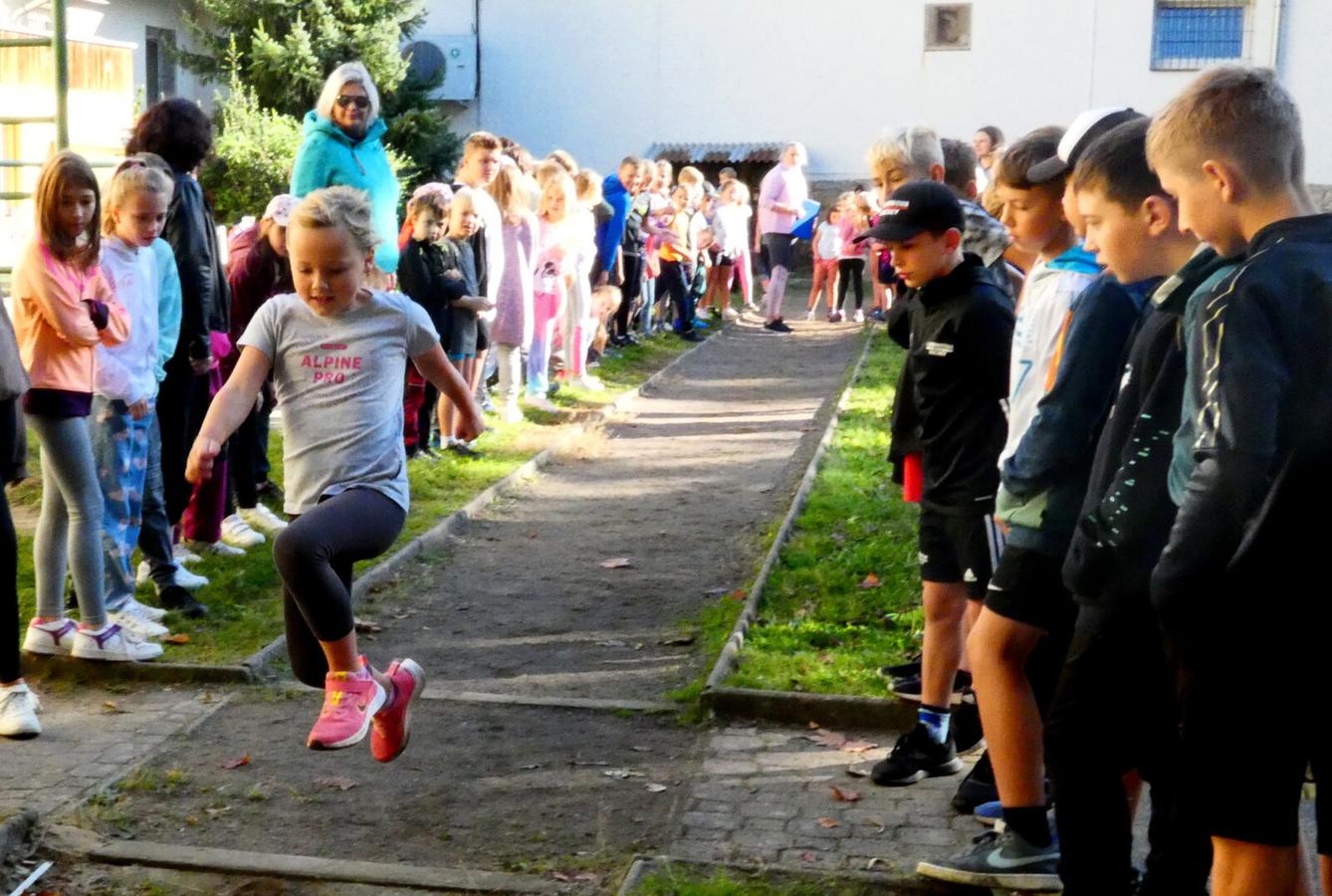 Žabák - soutěž ve skoku dalekém - 4