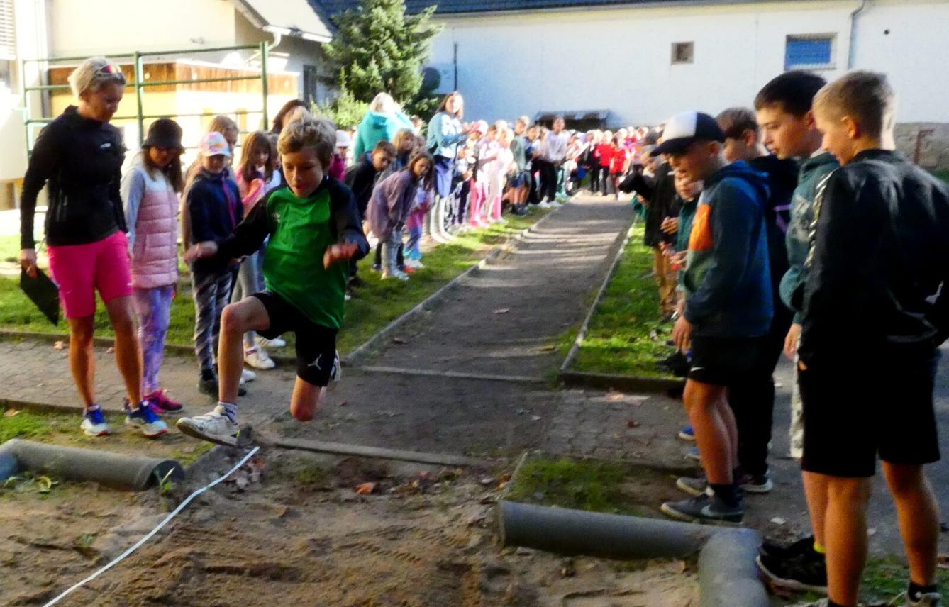 Žabák - soutěž ve skoku dalekém - 5