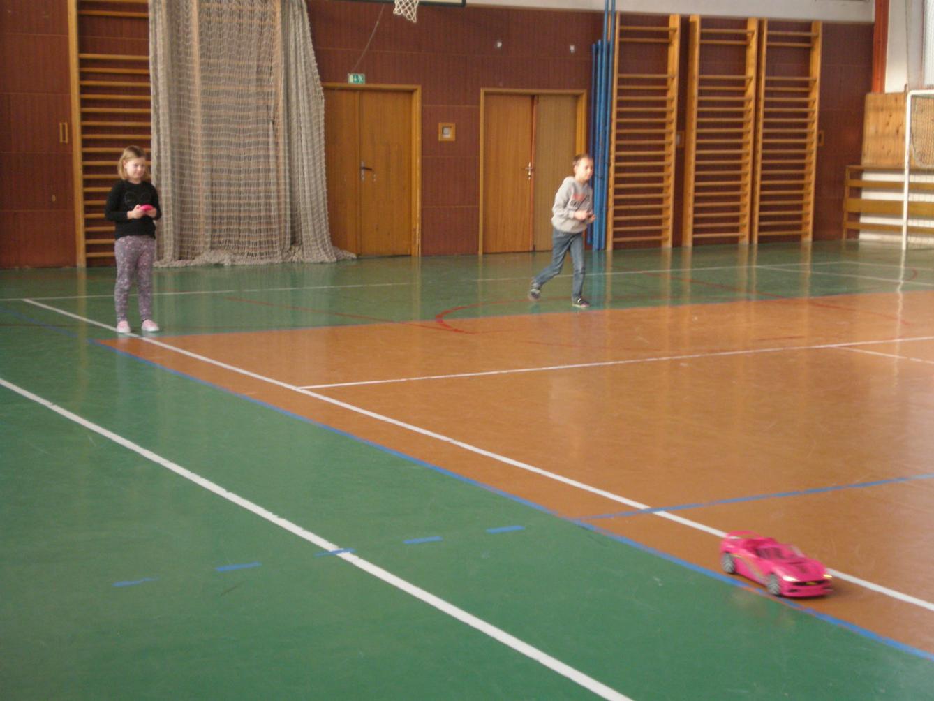 Závody aut-2. třída - 2