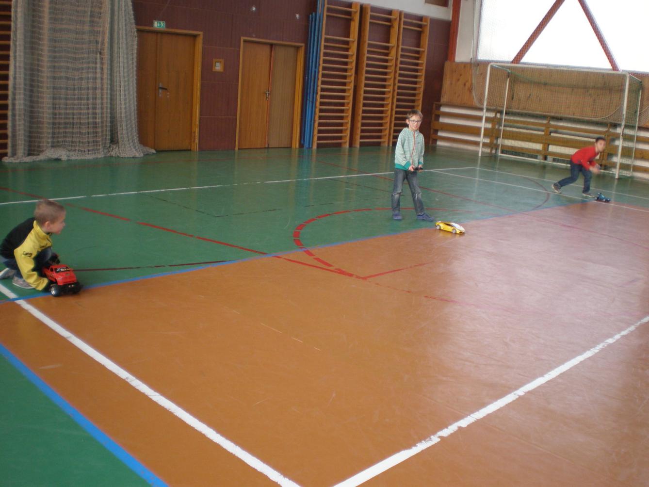 Závody aut-2. třída - 4