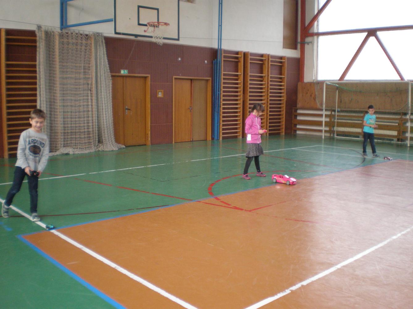 Závody aut-2. třída - 5