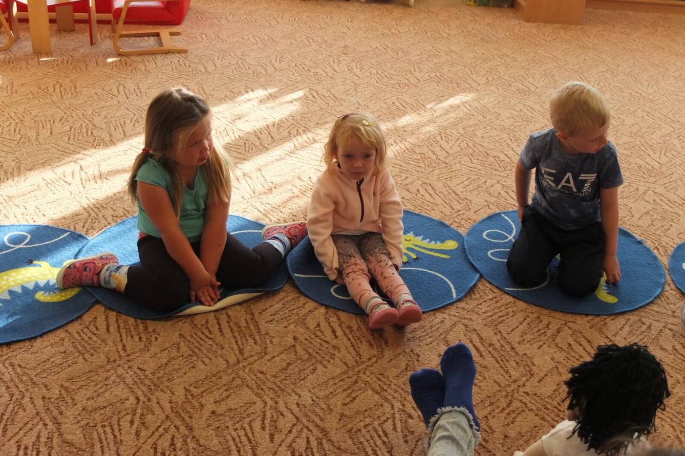 Človíček se představuje 1 - 2