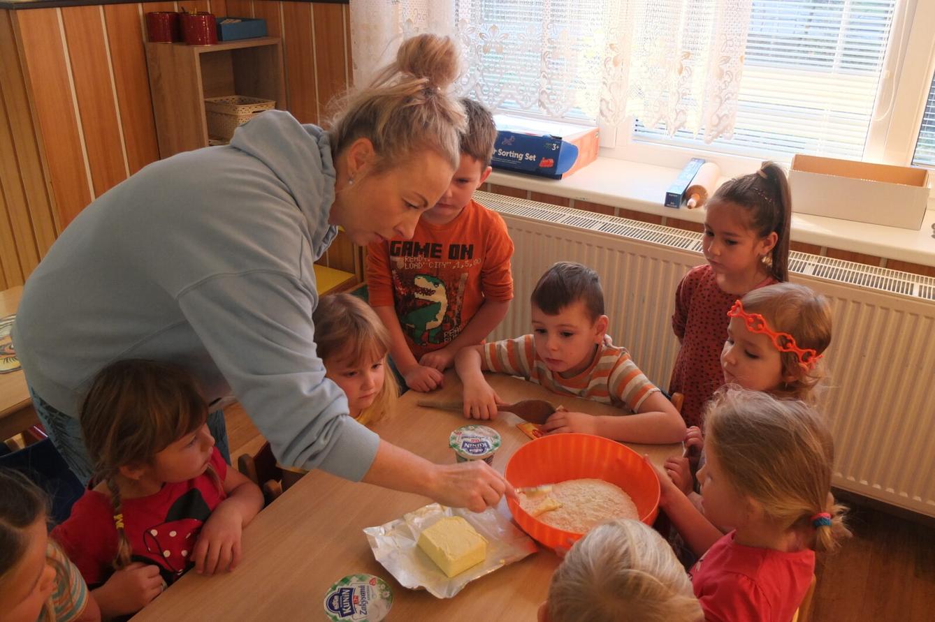 Pečení svatomartinských rohlíčků - 1