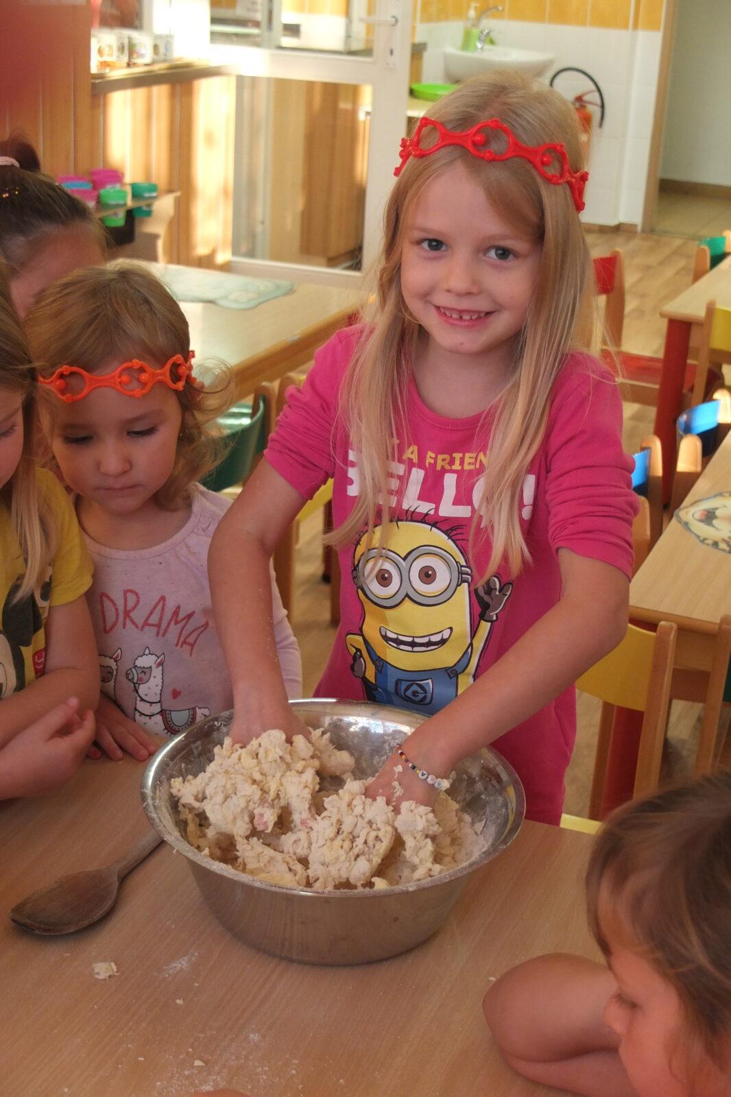 Pečení svatomartinských rohlíčků - 9