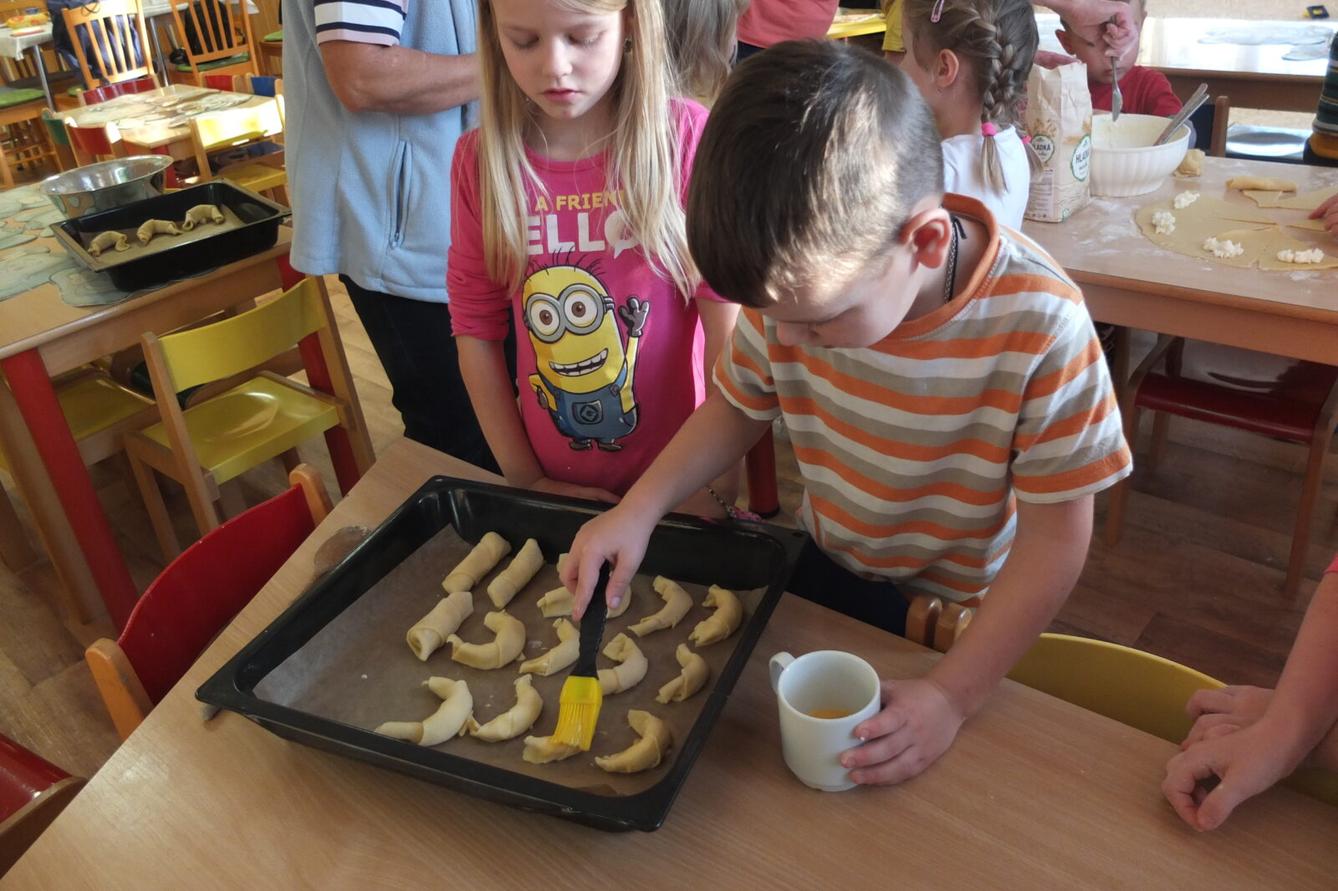 Pečení svatomartinských rohlíčků - 21