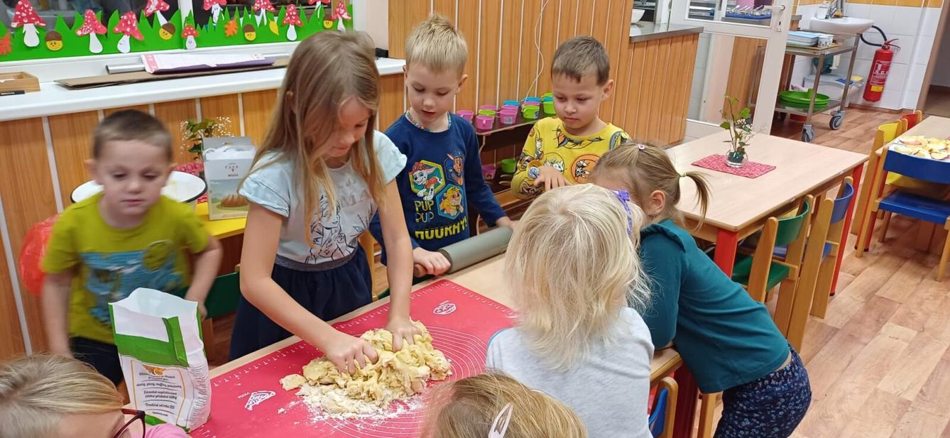 pečení svatomartinských rohlíčků - 15