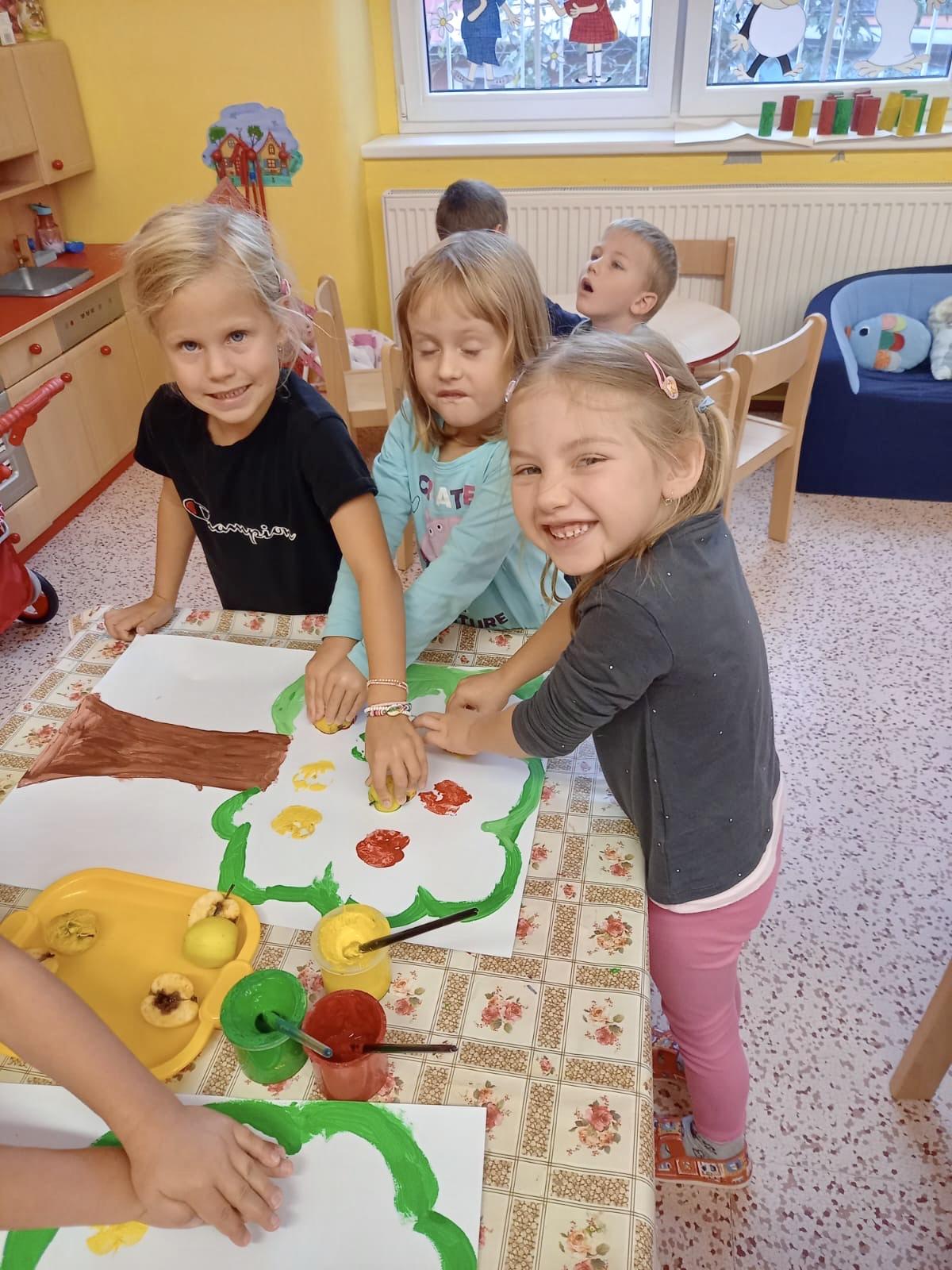 SOVIČKY: ,,ČAS JABLÍČKOVÉ VŮNĚ" - 40