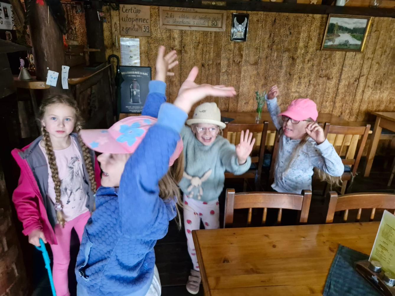 OSLAVILI JSME DEN DĚTÍ - 32