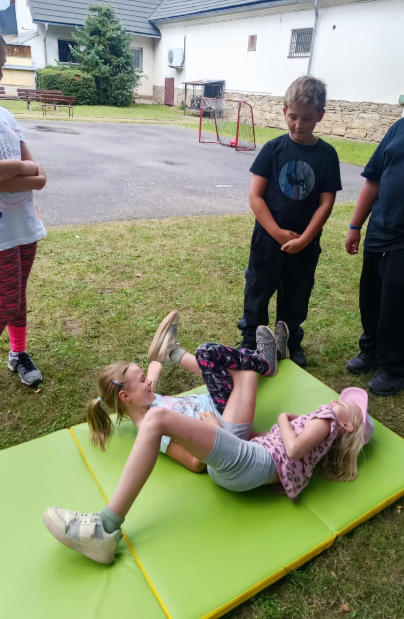 TÝDEN PLNÝ ZÁBAVY II - pátek - 4