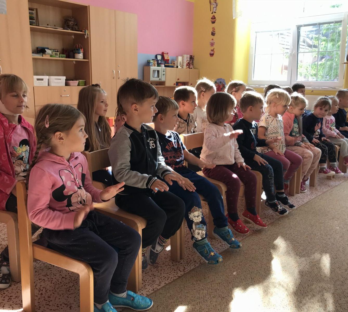 DIVADÉLKO U DVOU SLUNCÍ: ,,O NANYNCE" - 1