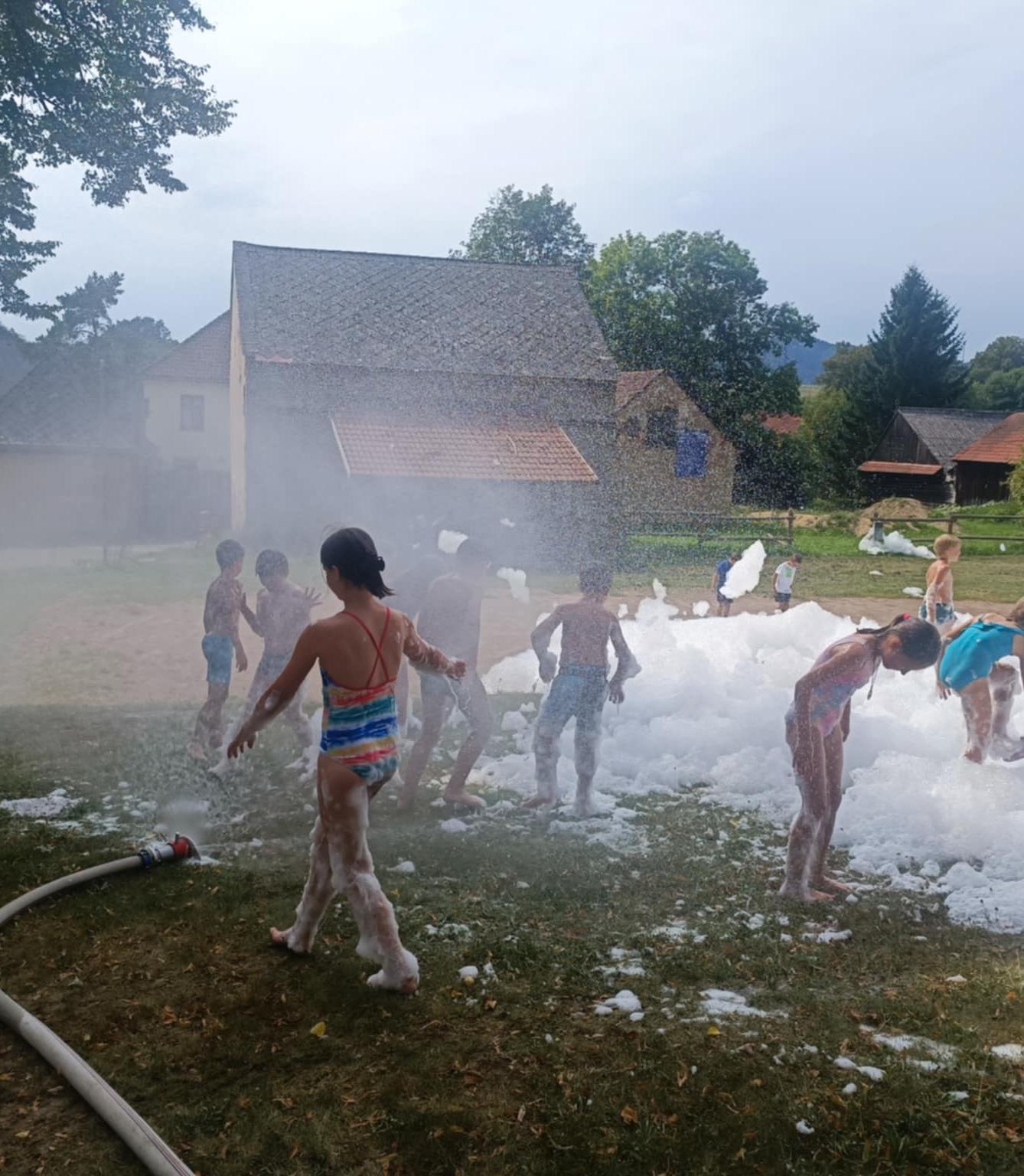 TÝDEN PLNÝ ZÁBAVY II - čtvrtek - 9