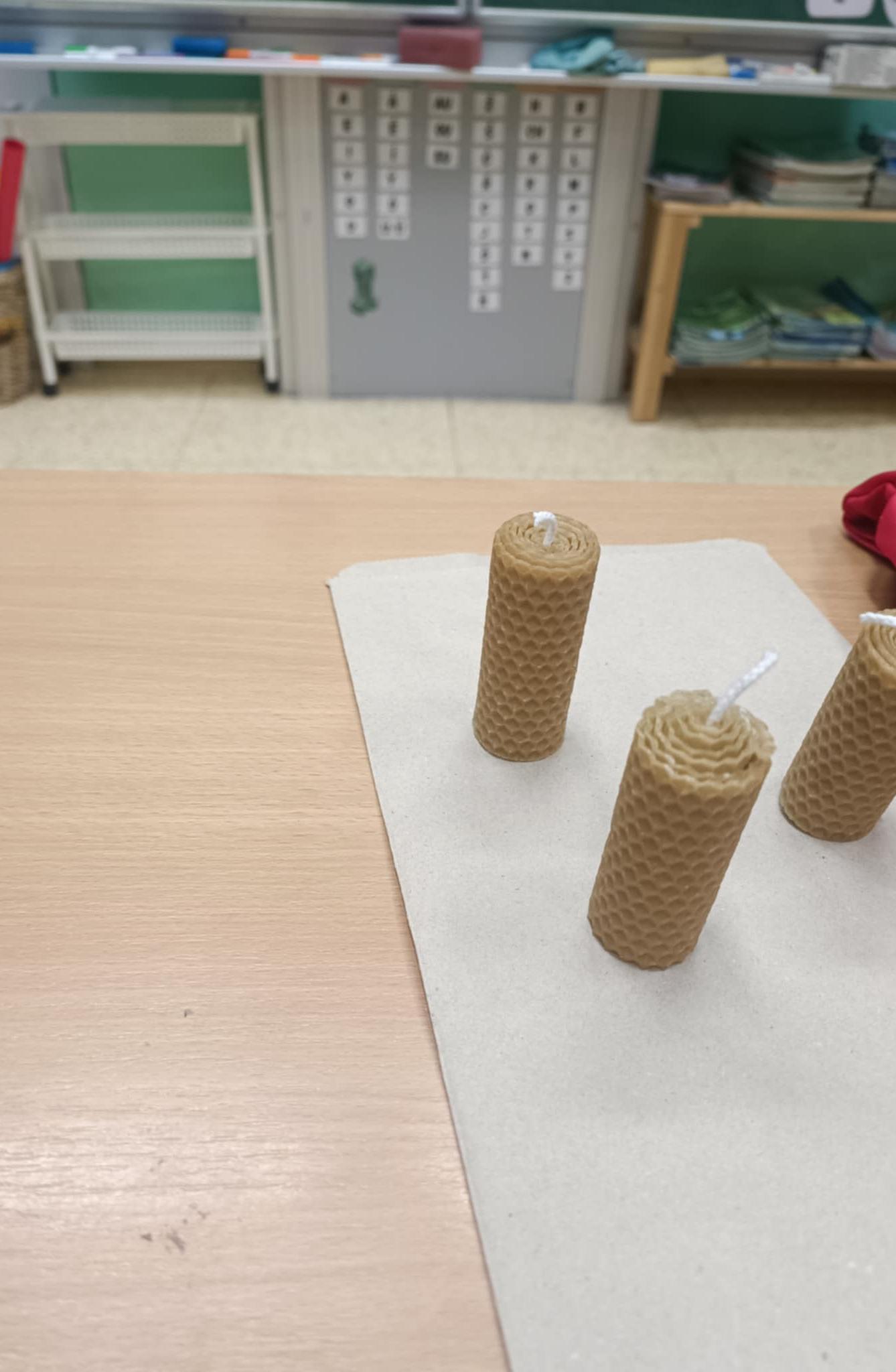 VÝROBA SVÍČEK - DRUŽINKY 1.a 2. oddělení - 8