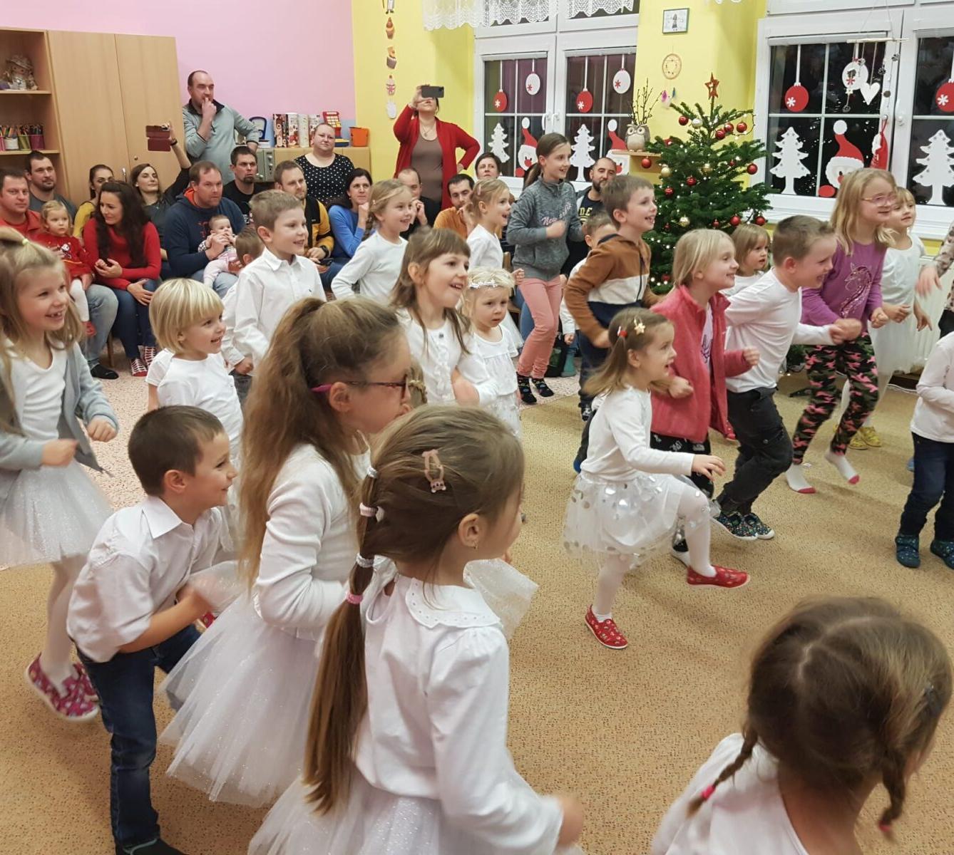 VÁNOČNÍ BESÍDKA - 4