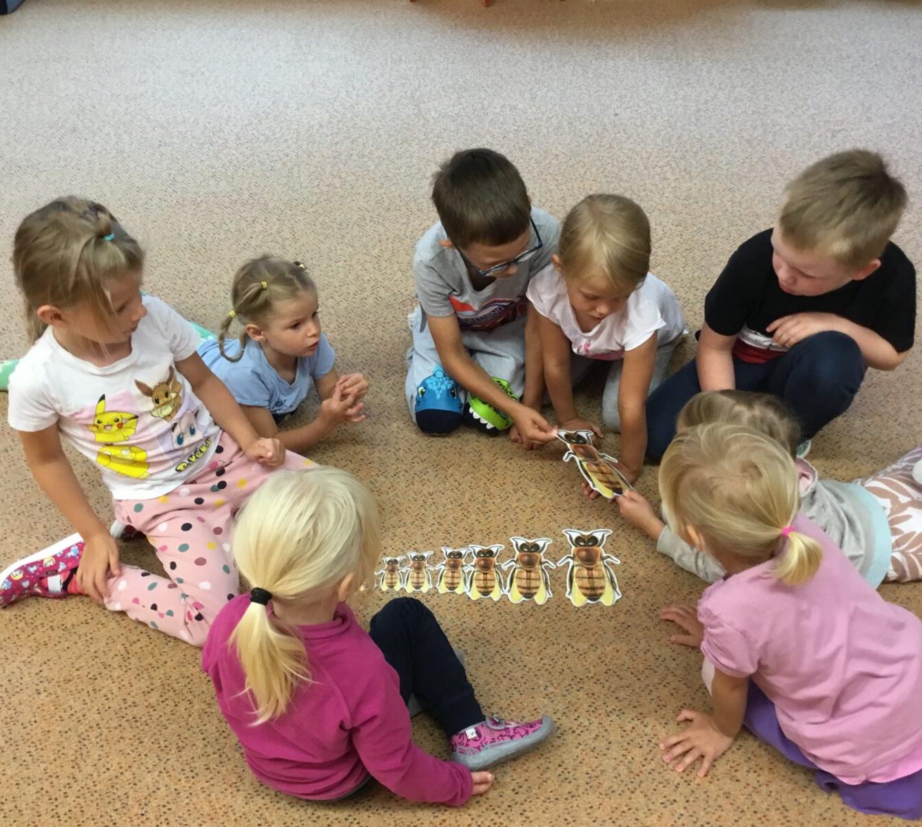 týdenní projekt: ,,od kytičky k medu" - 12