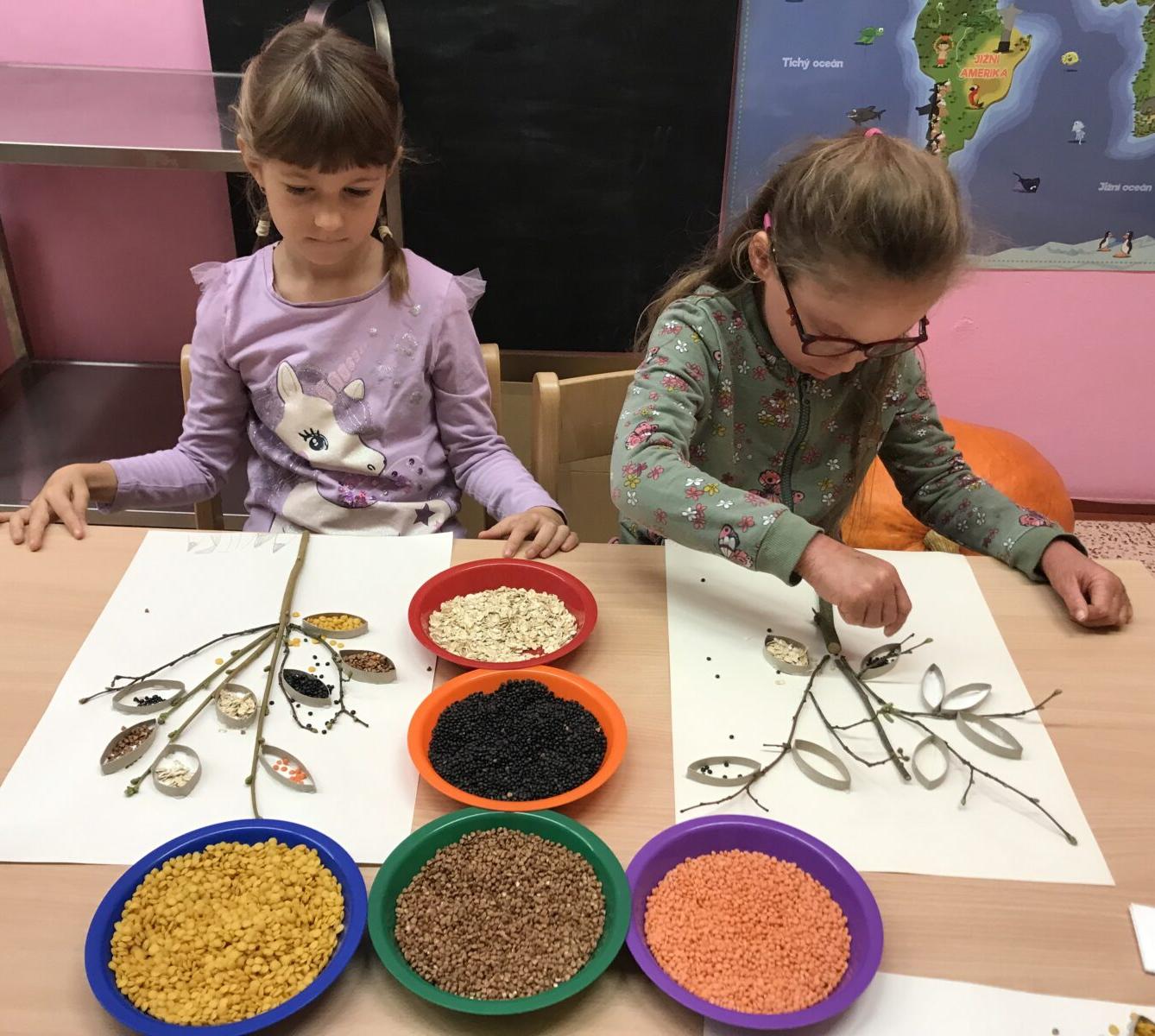 SOVIČKY: ,,LISTÍ ŽLOUTNE, POLETUJE" - 16