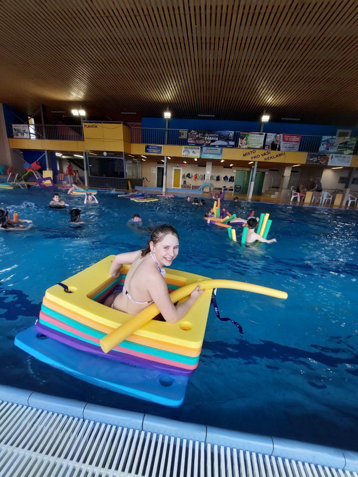 Závěrečná lekce plavání - 1. A,1.B + 5. třída - 10