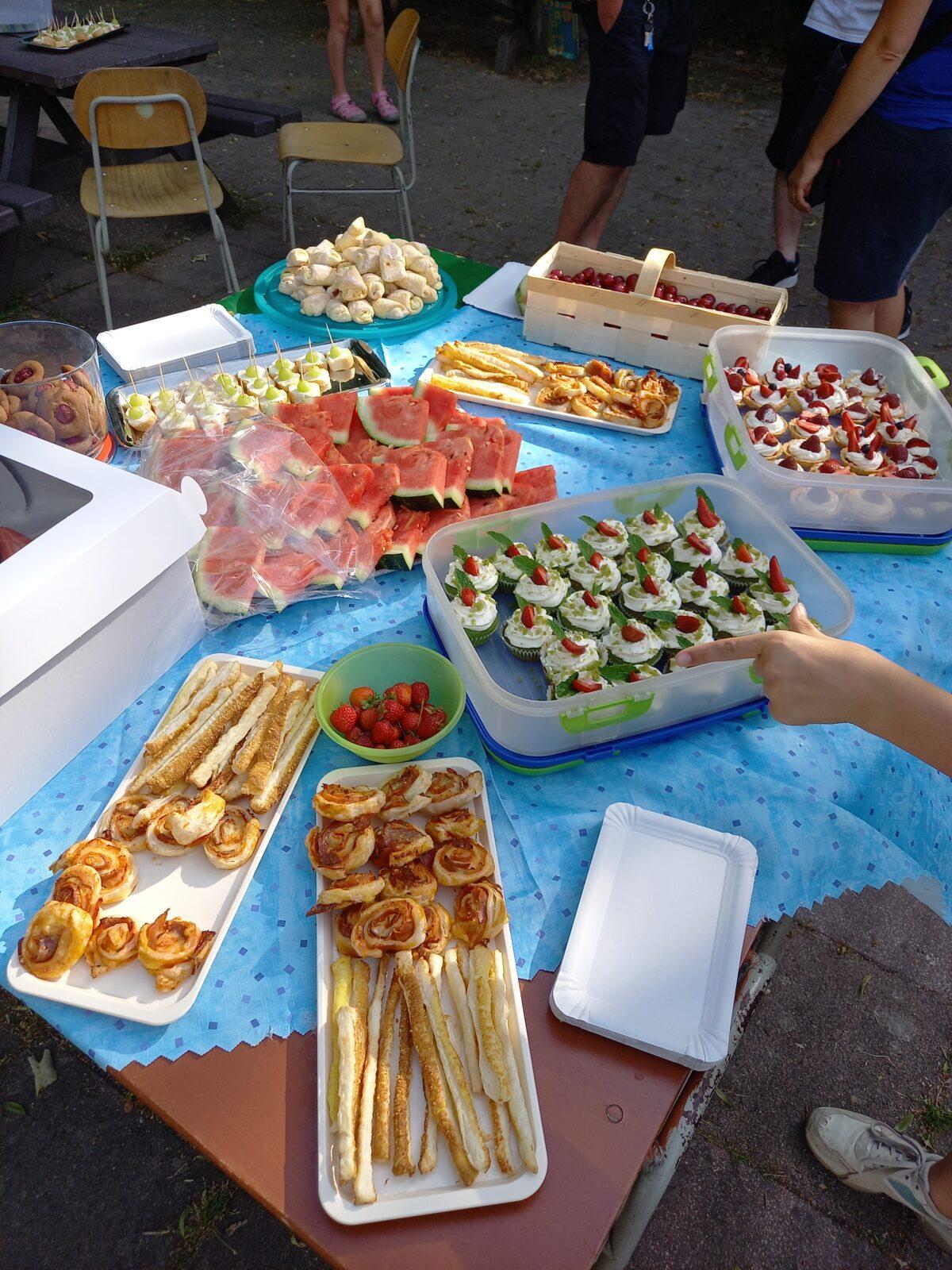 5. třída - Spaní ve škole, Den pro 6. třídu - 1